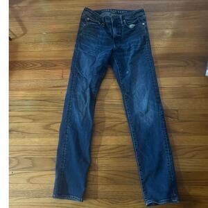 American Eagle Slim Straight Jeans 30x32 – Classic Fit, Everyday Comfort